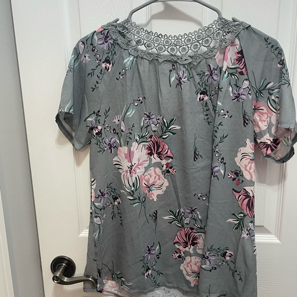 Ruffled Green and Pink Short Sleeve Blouse - Picture 8 of 12